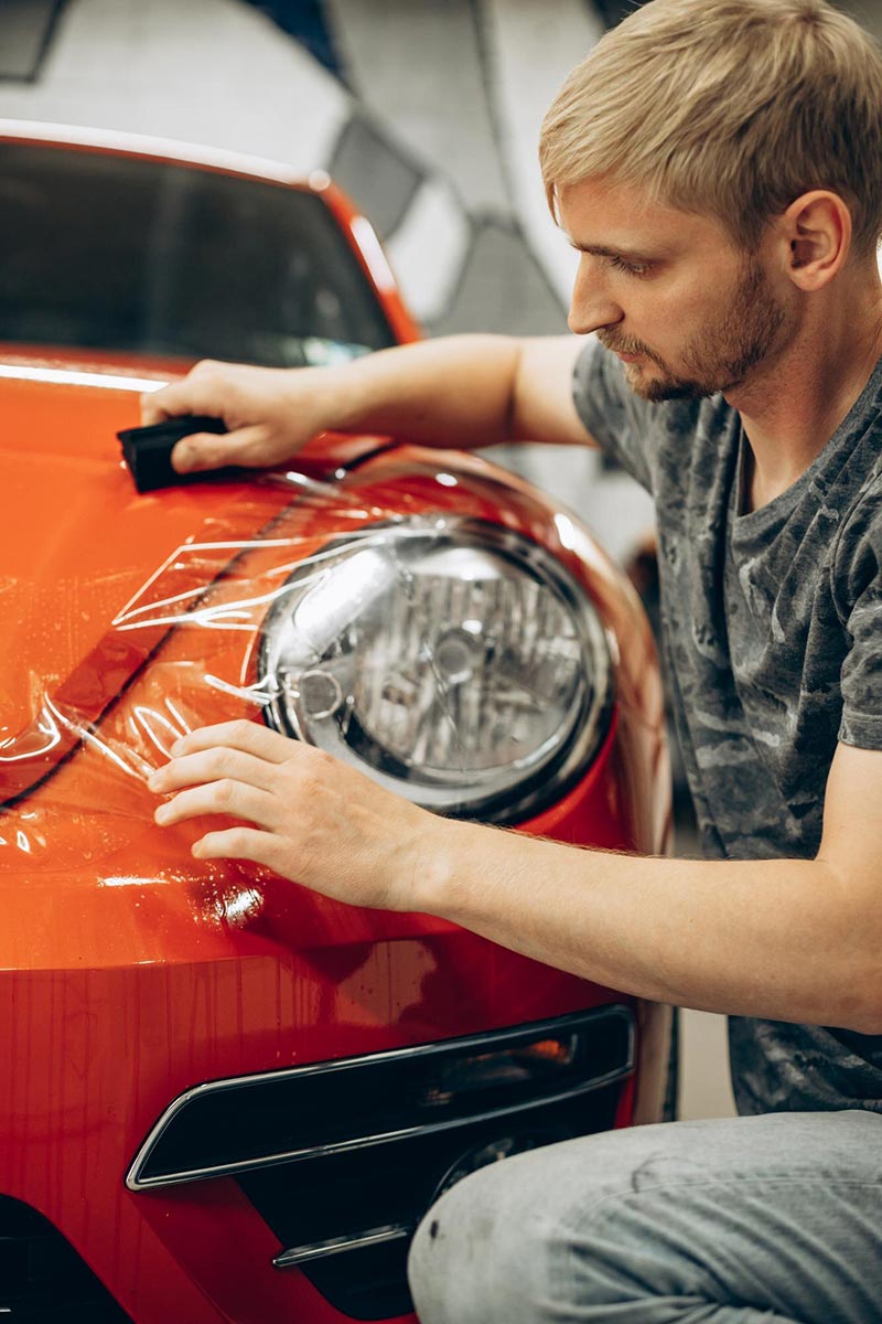 car-wrapping-with-foil-car-service