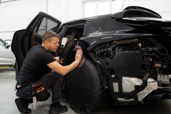 luxury-car-body-repair